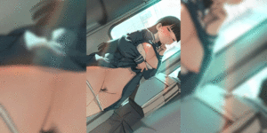 เรื่องลามกบนรถไฟ [Hiyashimakura] Densha Tsuugaku-chuu Kossori Nakadashi Sasetekureru Classmate no Kuroi-san